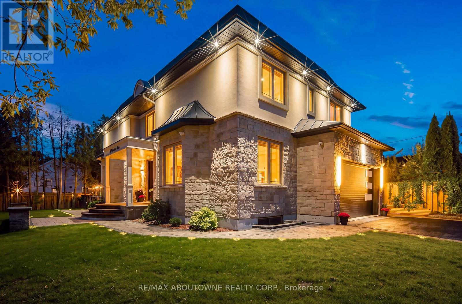 408 Seabourne Drive, Oakville (Wo West), Ontario  L6L 4G1 - Photo 1 - W14122148