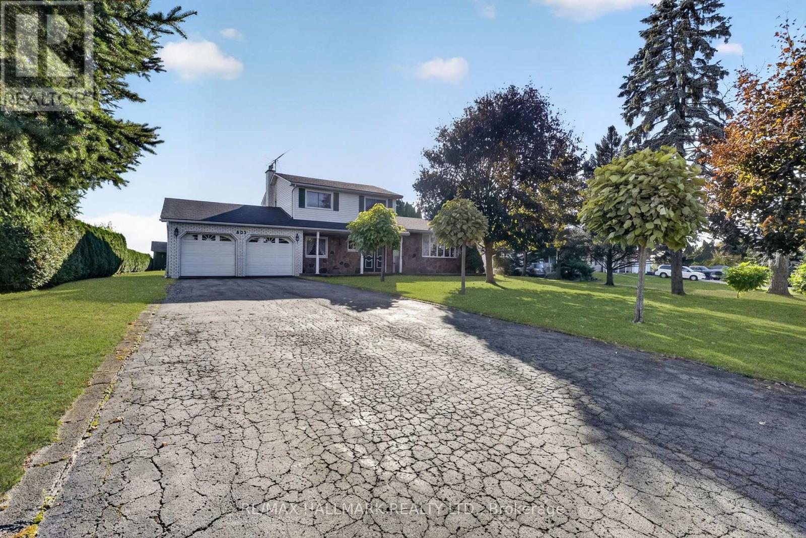 697 Ridge Road W, Grimsby, Ontario  L3M 4E7 - Photo 2 - X14122168
