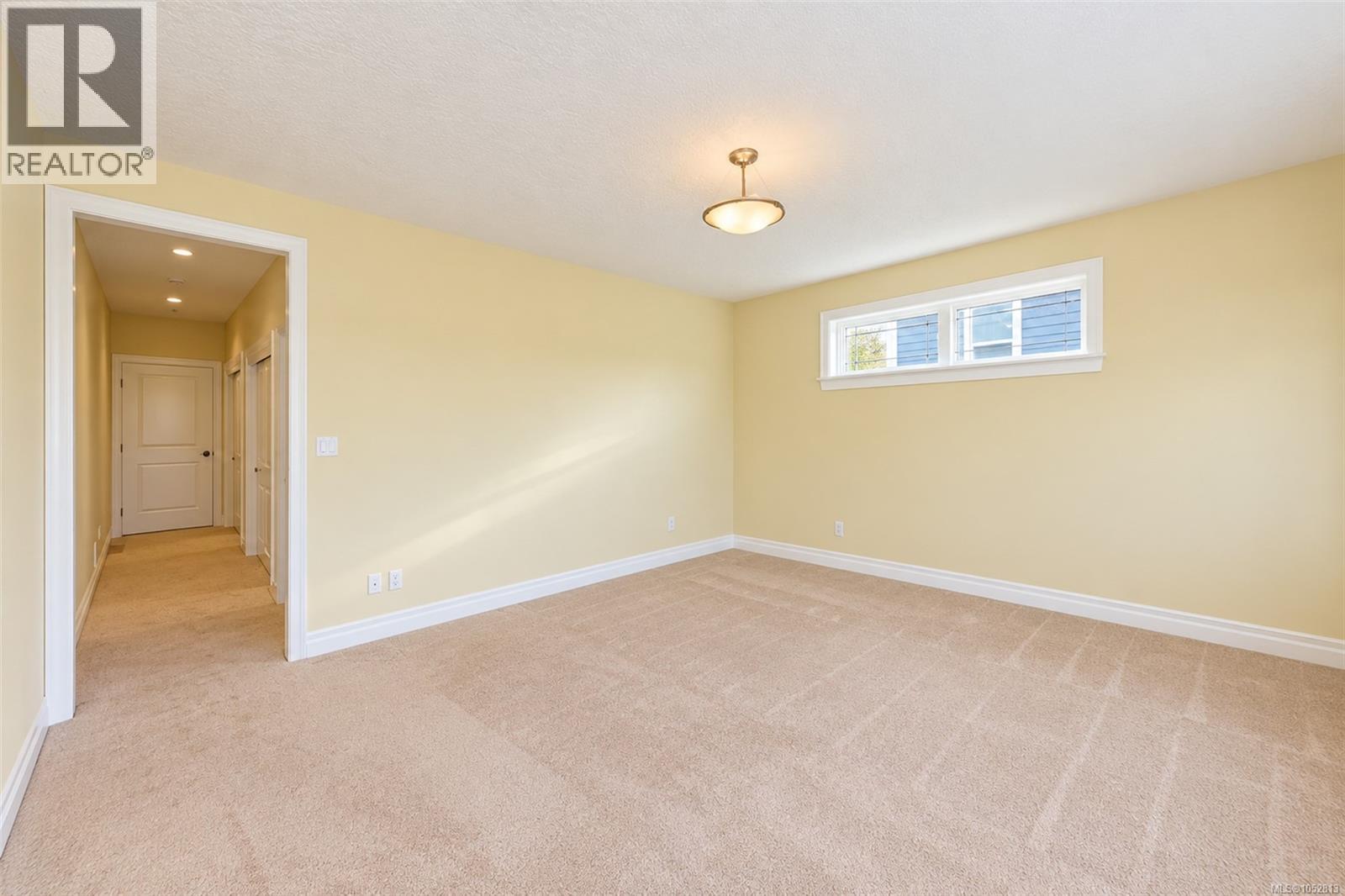 6086 Sterling Dr