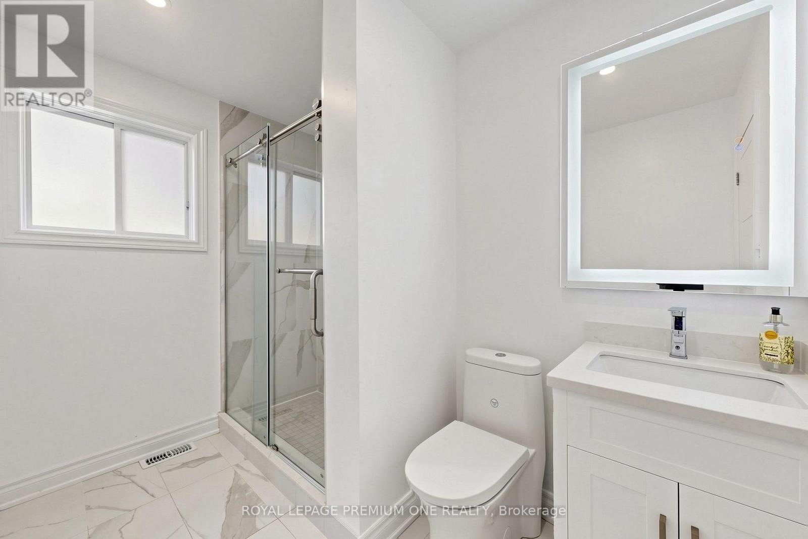 98 Thornton Avenue, Bradford West Gwillimbury, Ontario  L3Z 1N4 - Photo 14 - N13852824
