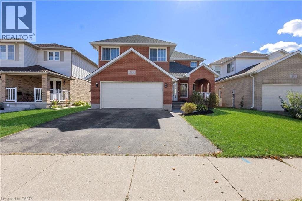 723 Chesapeake Drive, Waterloo, Ontario  N2K 4G4 - Photo 4 - 40870601