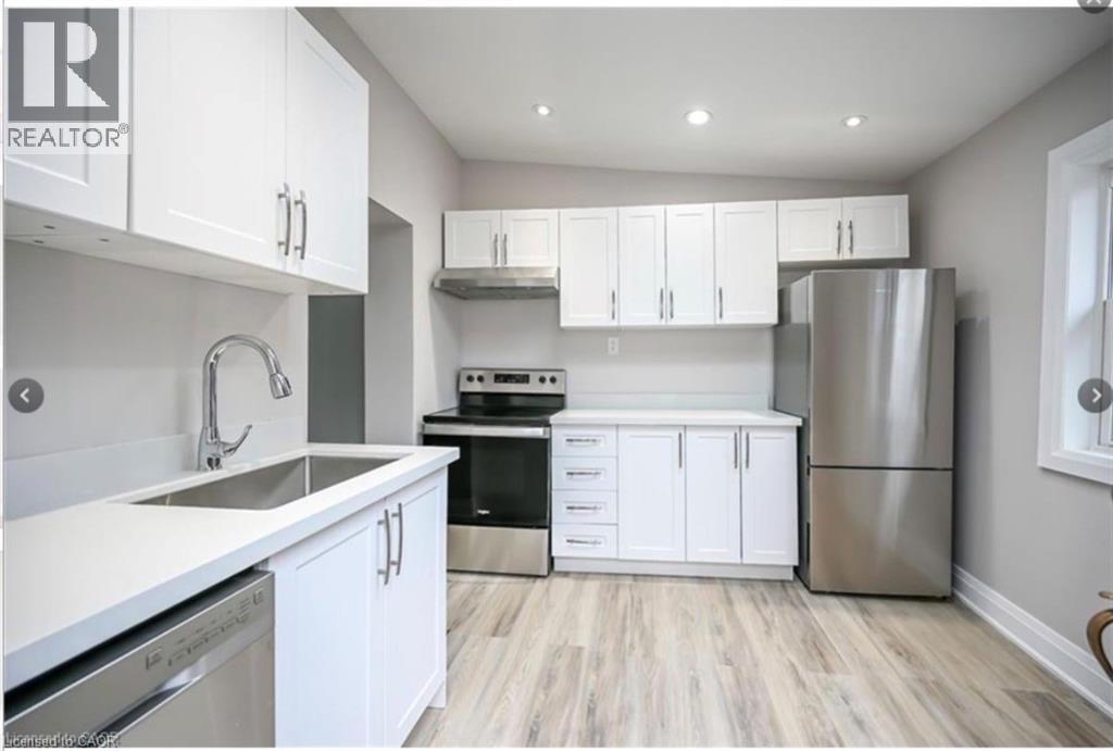 1024 Cannon Street E, Hamilton, Ontario  L8L 2H6 - Photo 2 - 40871122