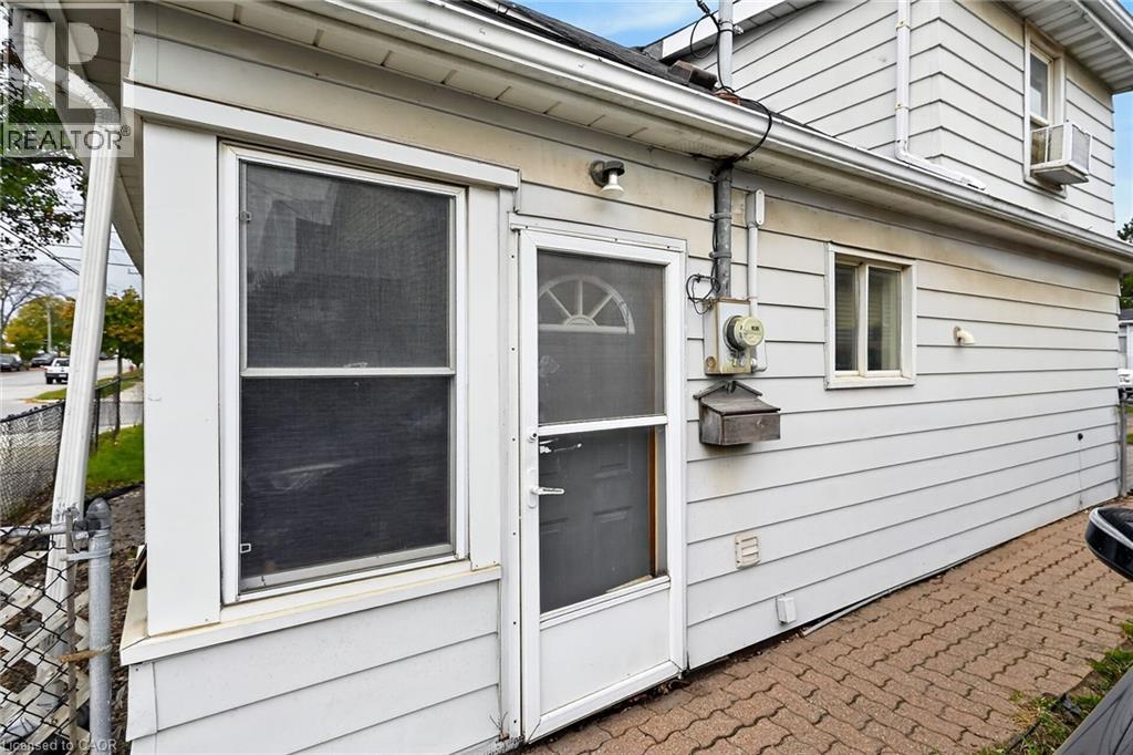 747 Rennie Street, Hamilton, Ontario  L8H 3R4 - Photo 8 - 40874518