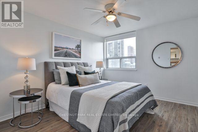 1912 - 30 Gloucester Street, Toronto, Ontario M4Y 1L6 - Photo 15 - C14122268
