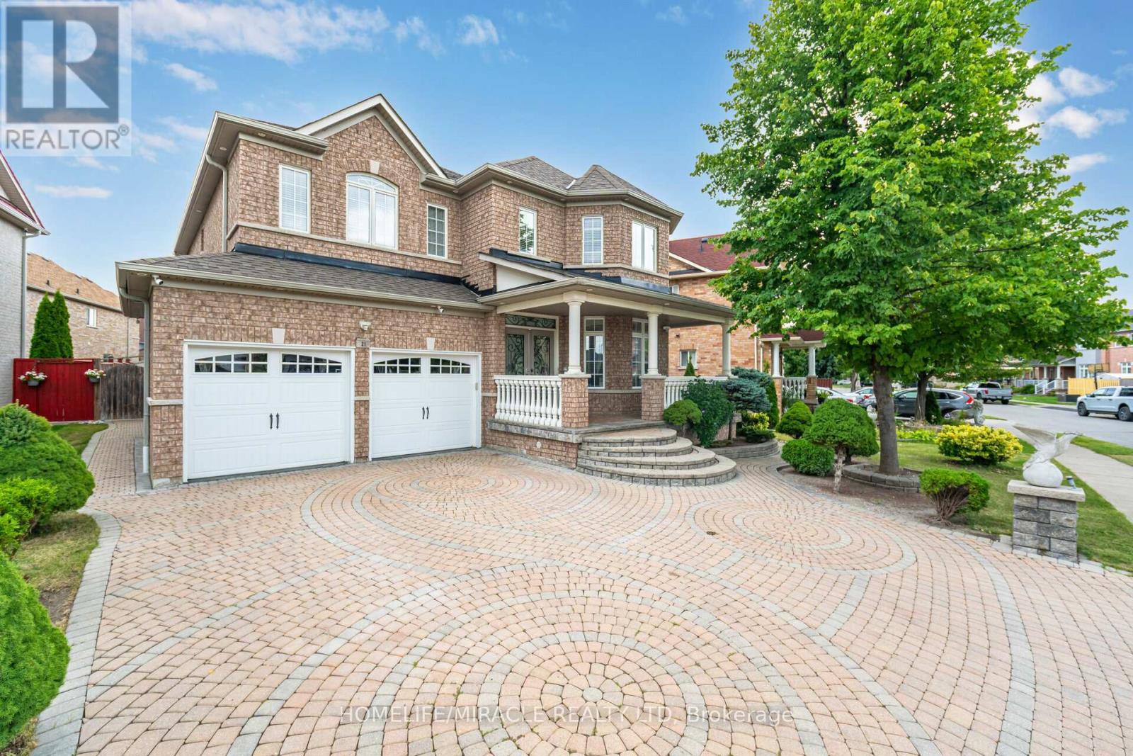 21 Summershade Street, Brampton, Ontario  L6P 2C2 - Photo 3 - W14122320