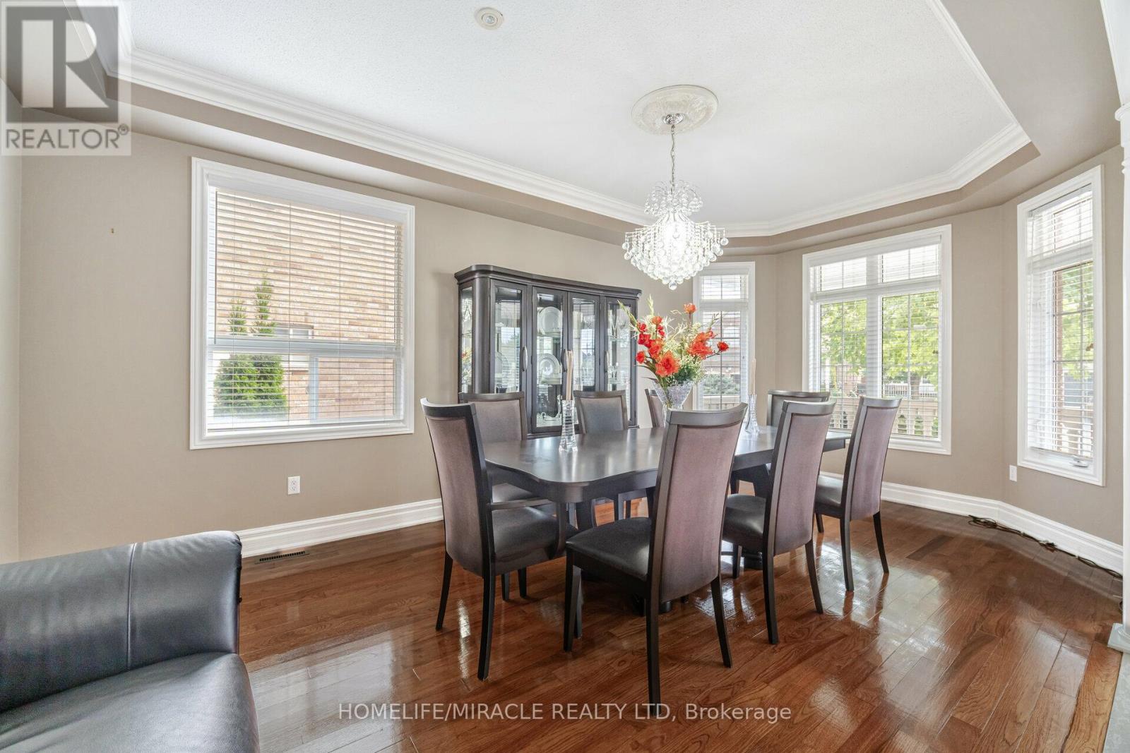 21 Summershade Street, Brampton, Ontario  L6P 2C2 - Photo 8 - W14122320