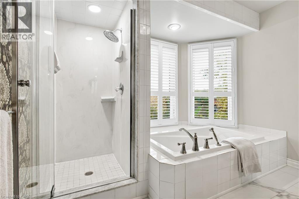 80 Fairwood Place W, Burlington, Ontario  L7T 4B6 - Photo 31 - 40874152