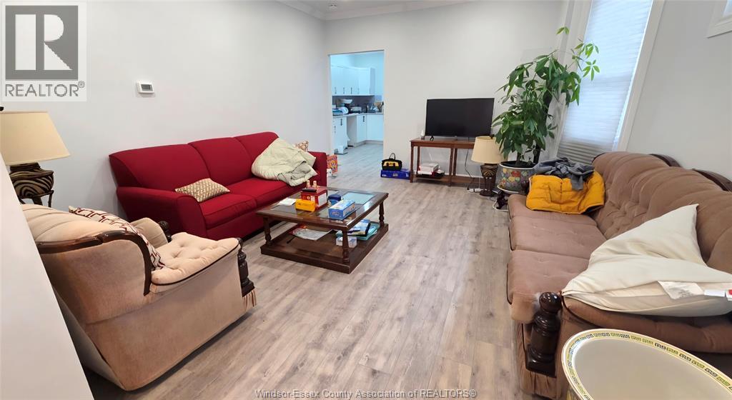 580 Bruce Avenue Unit# Main, Windsor, Ontario  N9A 4W9 - Photo 3 - 26026352