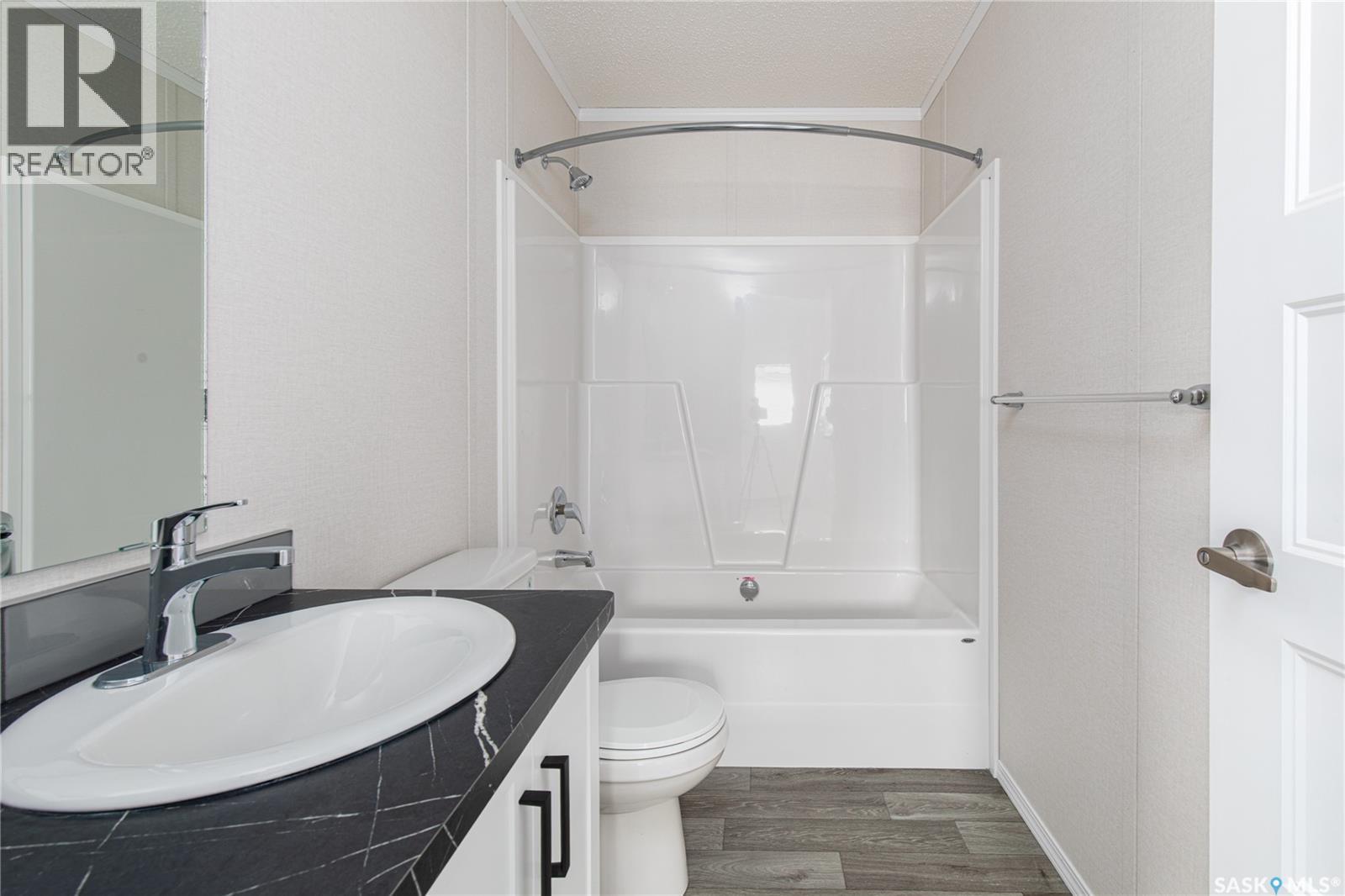 E18 1455 9th Avenue Ne, Moose Jaw, Saskatchewan S6J 1C6 - Photo 14 - SK052017