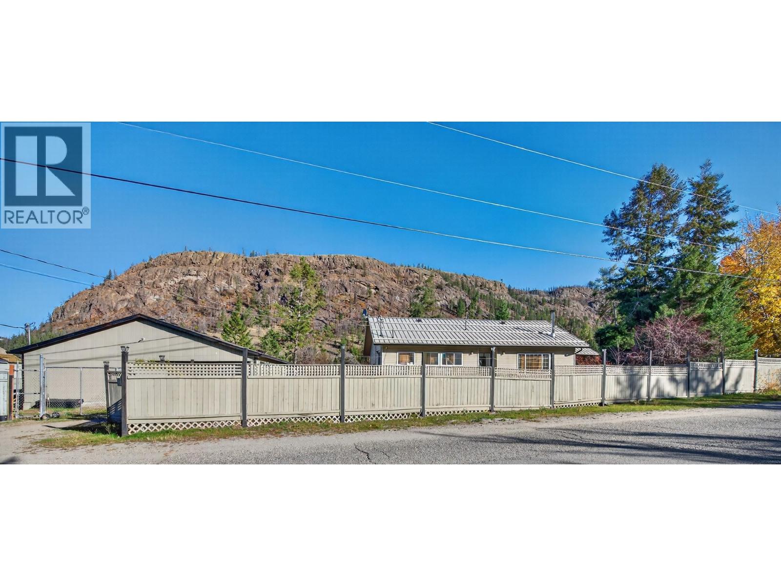 523 Grand Oro Road, Kaleden, British Columbia  V0H 1K0 - Photo 11 - 10404170