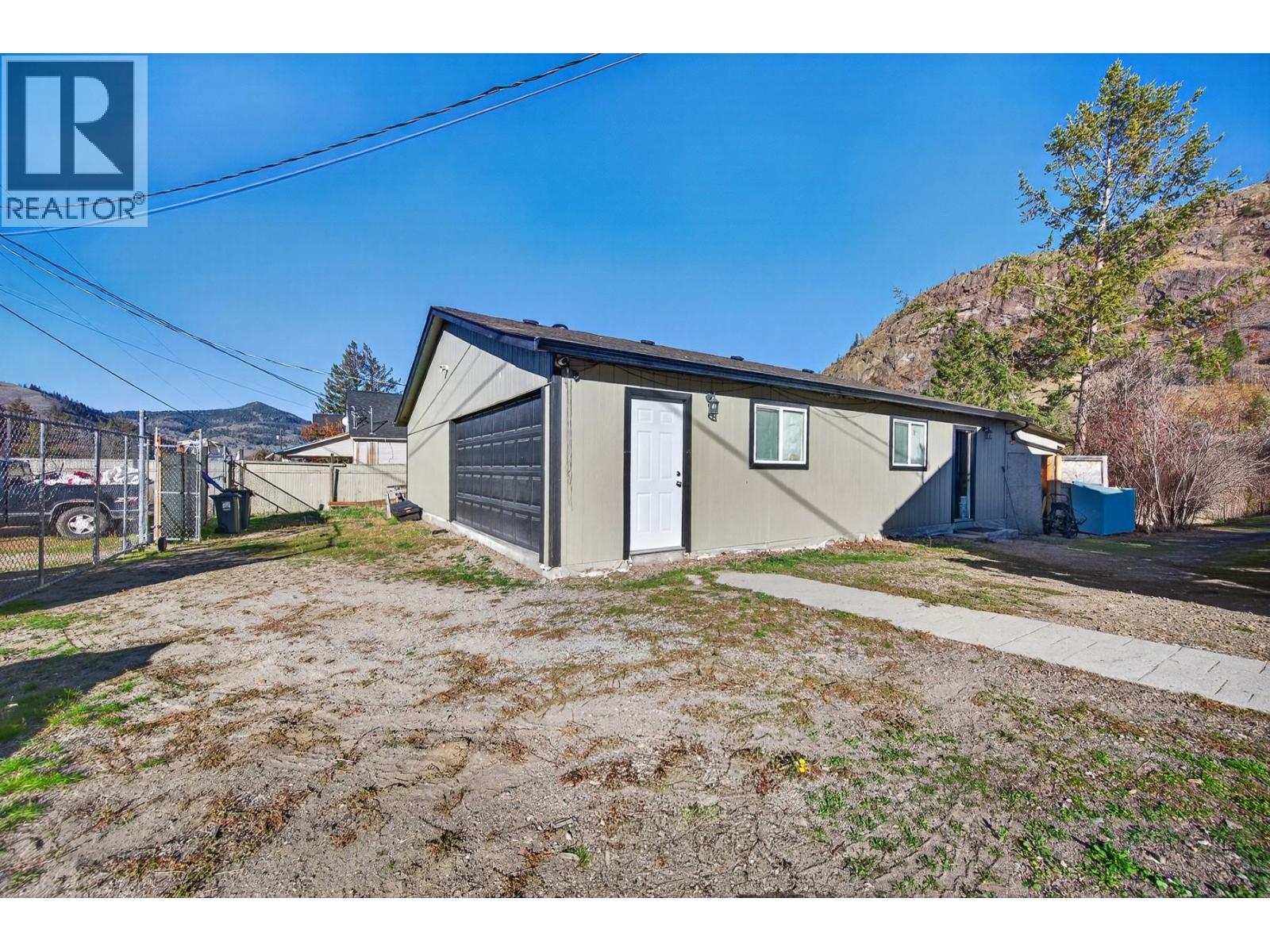 523 Grand Oro Road, Kaleden, British Columbia  V0H 1K0 - Photo 18 - 10404170
