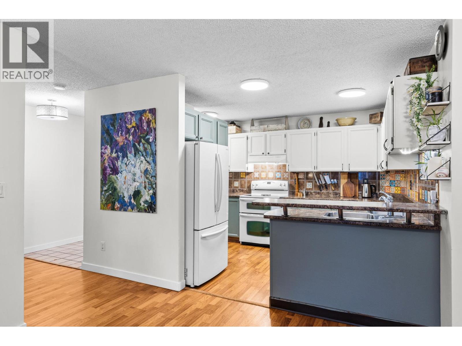 983 Bernard Avenue Unit# 210, Kelowna, British Columbia  V1Y 6P7 - Photo 7 - 10404645