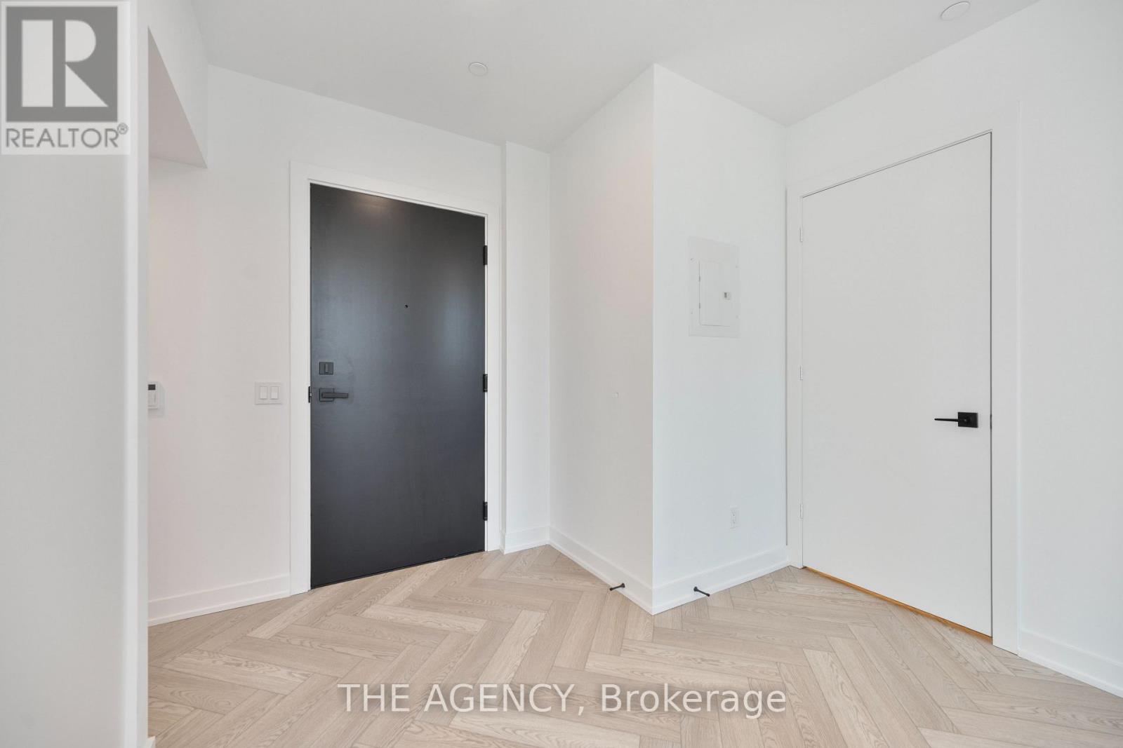 Ph01 - 327 King Street W, Toronto, Ontario  M5V 1J5 - Photo 2 - C14122422