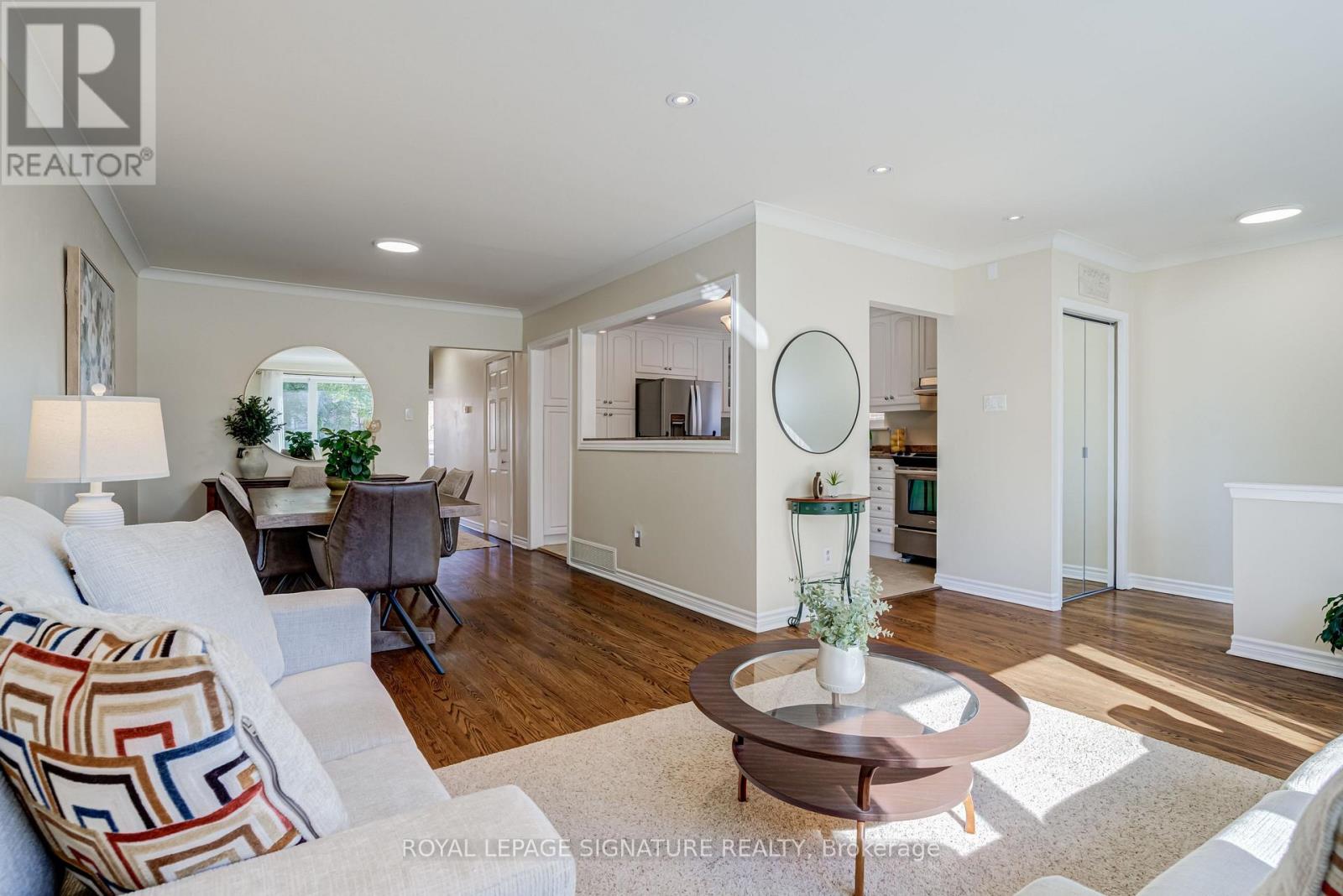 22 Painswick Crescent, Toronto, Ontario  M2J 3M6 - Photo 10 - C14122450
