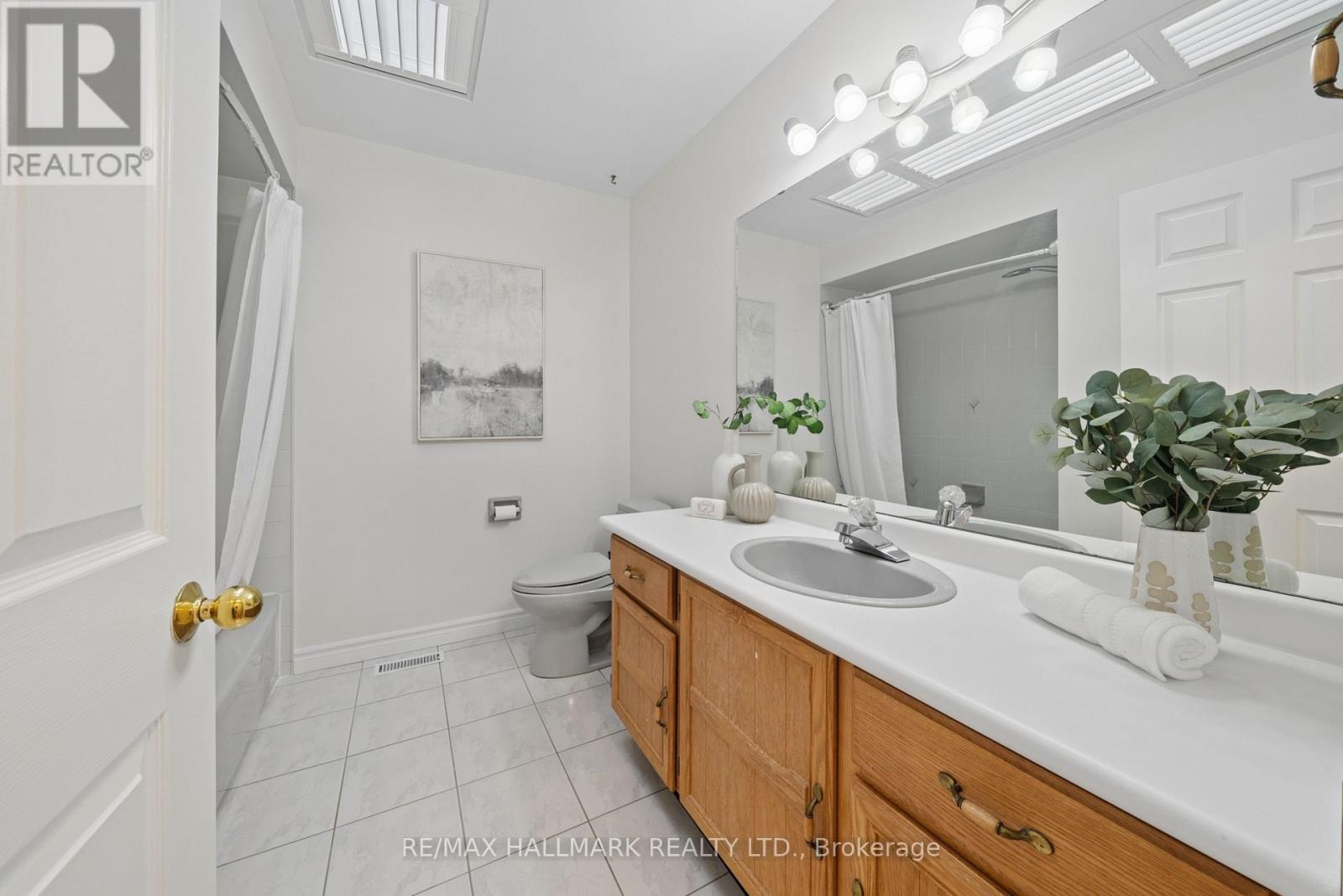 353 Rouge Hill Court, Pickering, Ontario  L1V 6L5 - Photo 27 - E14122390