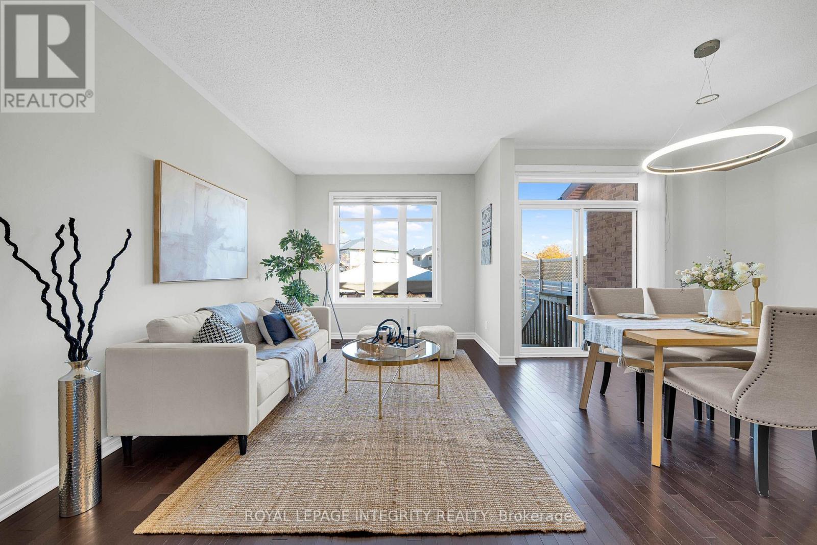 104 Watchhorn Grove, Ottawa, Ontario  K1V 2N2 - Photo 4 - X14122432
