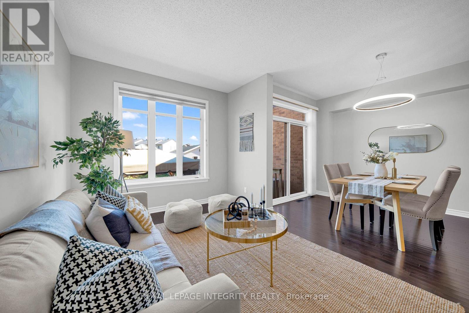 104 Watchhorn Grove, Ottawa, Ontario  K1V 2N2 - Photo 5 - X14122432