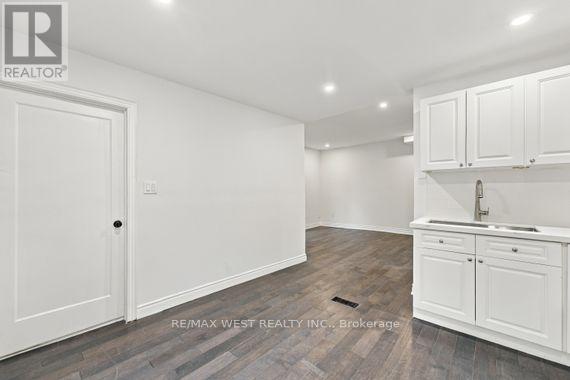 Main - 181 Cedric Avenue, Toronto, Ontario  M6C 3X7 - Photo 11 - C14114452