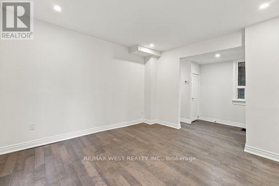 Main - 181 Cedric Avenue, Toronto, Ontario  M6C 3X7 - Photo 4 - C14114452