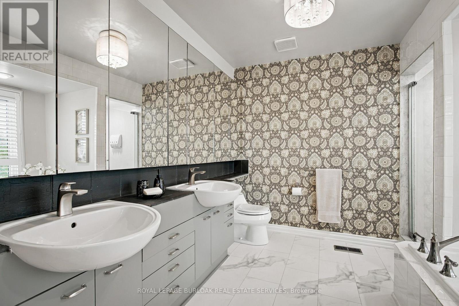 80 Fairwood Place W, Burlington, Ontario  L7T 4B6 - Photo 30 - W14122444