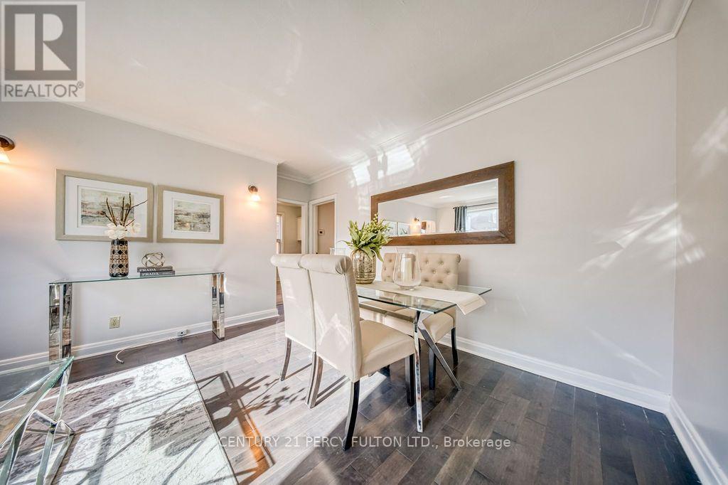12 Silvercrest Avenue, Toronto, Ontario  M8W 2S4 - Photo 11 - W14122448