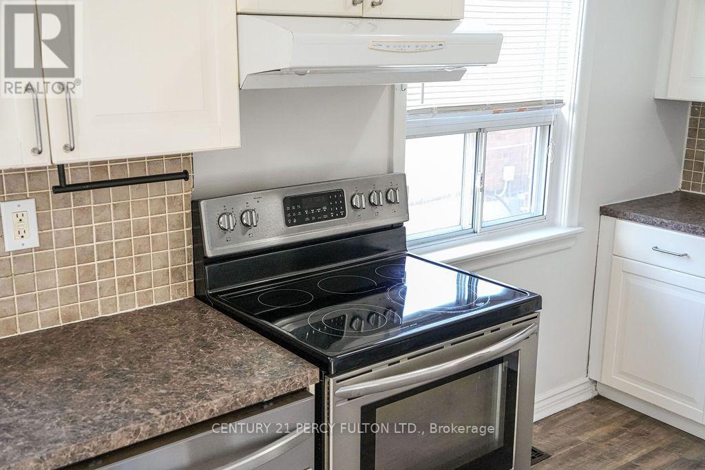 12 Silvercrest Avenue, Toronto, Ontario  M8W 2S4 - Photo 13 - W14122448