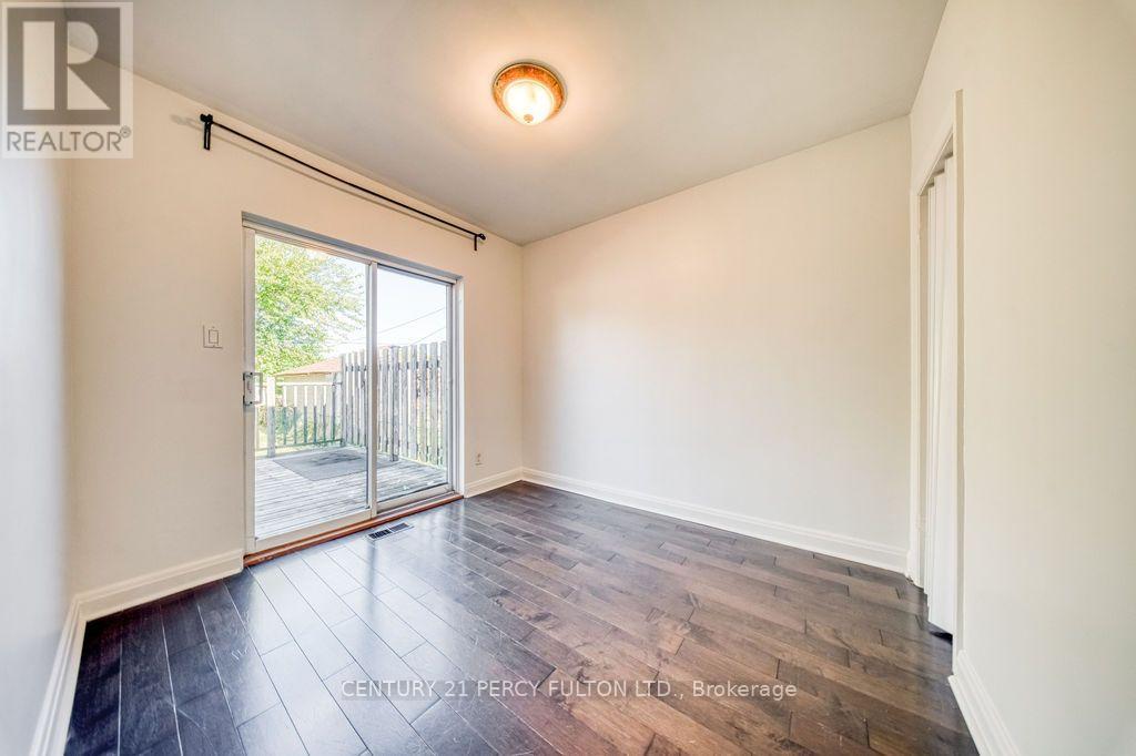 12 Silvercrest Avenue, Toronto, Ontario  M8W 2S4 - Photo 18 - W14122448