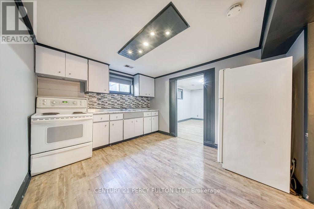 12 Silvercrest Avenue, Toronto, Ontario  M8W 2S4 - Photo 27 - W14122448