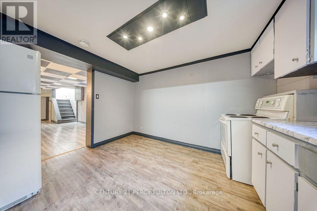 12 Silvercrest Avenue, Toronto, Ontario  M8W 2S4 - Photo 28 - W14122448