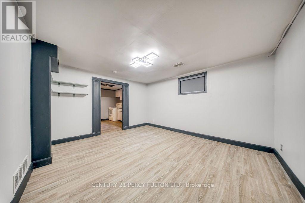 12 Silvercrest Avenue, Toronto, Ontario  M8W 2S4 - Photo 30 - W14122448