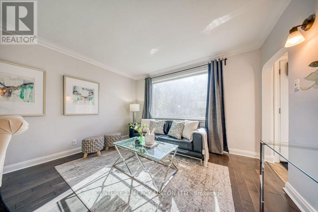 12 Silvercrest Avenue, Toronto, Ontario  M8W 2S4 - Photo 6 - W14122448