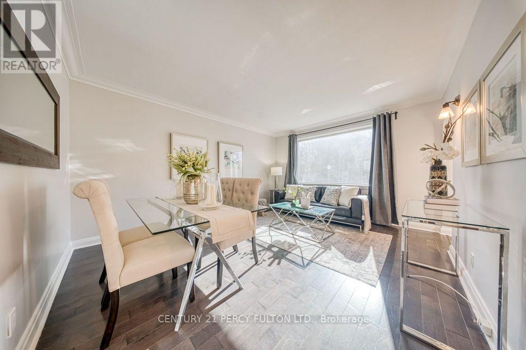 12 Silvercrest Avenue, Toronto, Ontario  M8W 2S4 - Photo 8 - W14122448