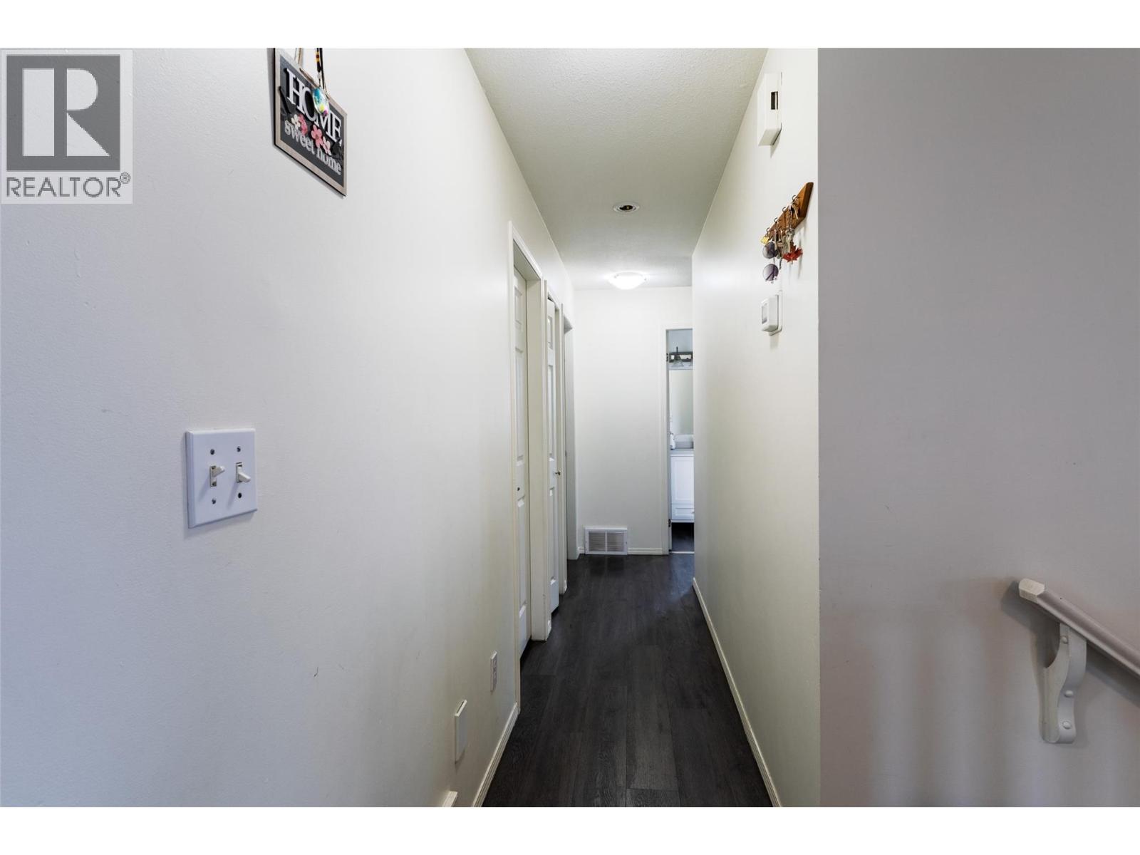 1659 Valleyview Drive, Kamloops, British Columbia  V2C 4B6 - Photo 9 - 10404194