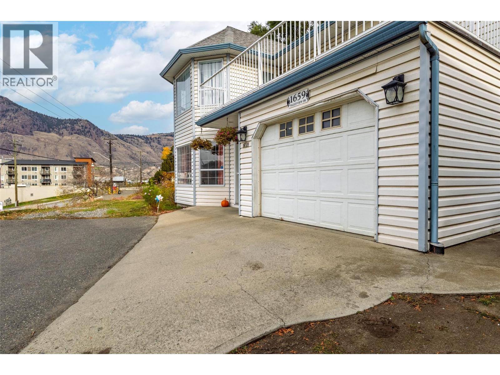1659 Valleyview Drive, Kamloops, British Columbia  V2C 4B6 - Photo 4 - 10404194