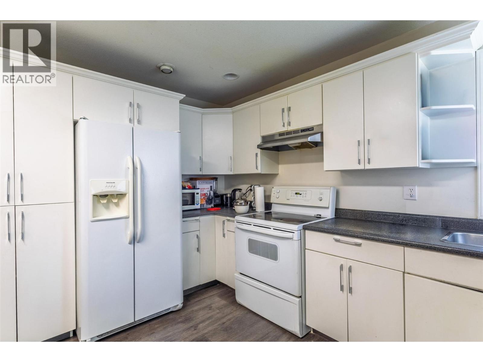 1659 Valleyview Drive, Kamloops, British Columbia  V2C 4B6 - Photo 8 - 10404194