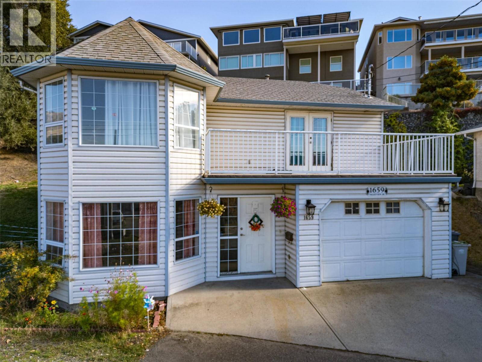 1659 Valleyview Drive, Kamloops, British Columbia  V2C 4B6 - Photo 3 - 10404194