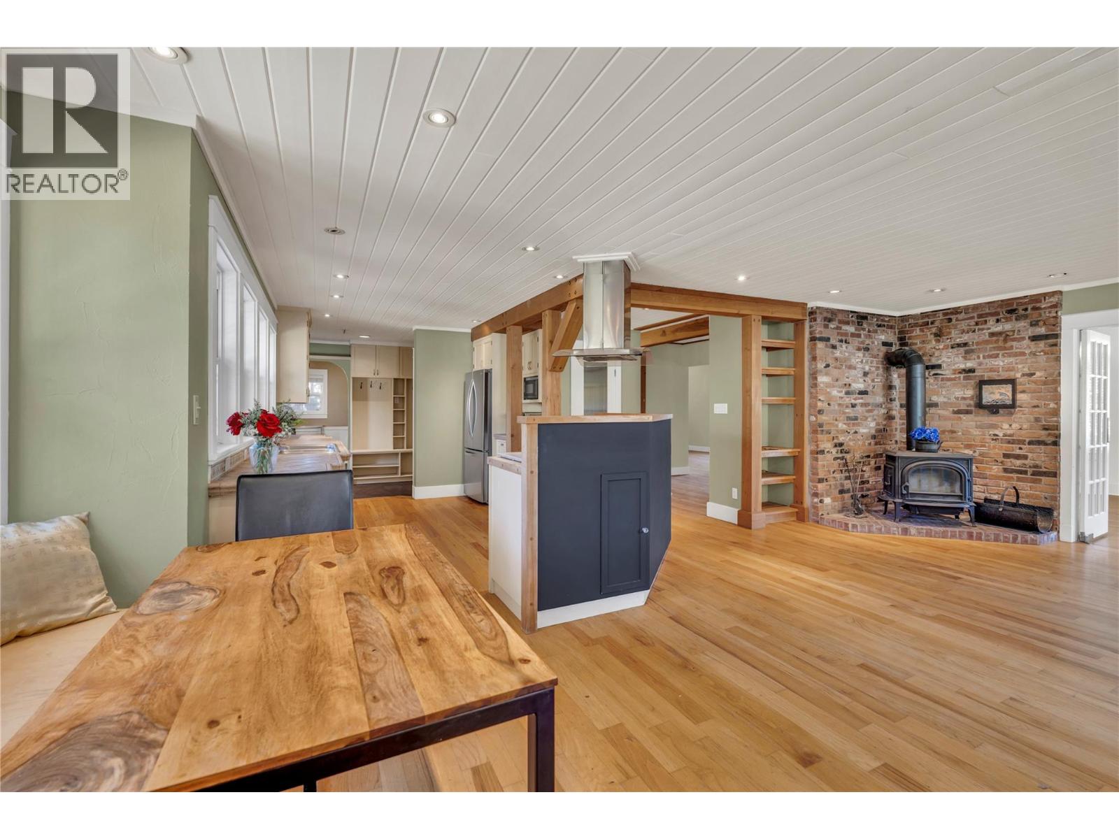 410 Upper Bench Road N, Penticton, British Columbia  V2A 8T4 - Photo 10 - 10403860