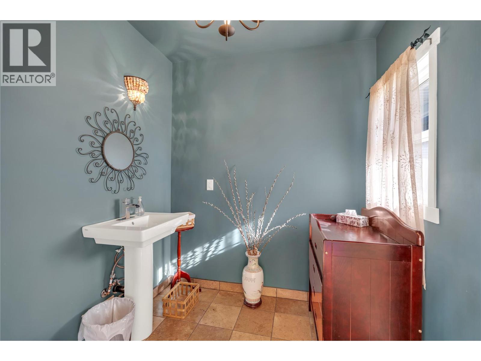 410 Upper Bench Road N, Penticton, British Columbia  V2A 8T4 - Photo 41 - 10403860
