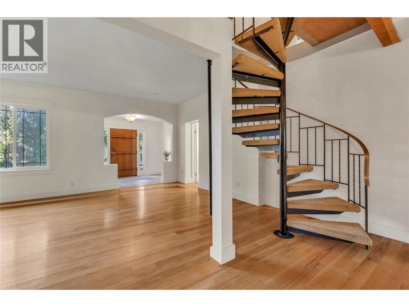 410 Upper Bench Road N, Penticton, British Columbia  V2A 8T4 - Photo 5 - 10403860