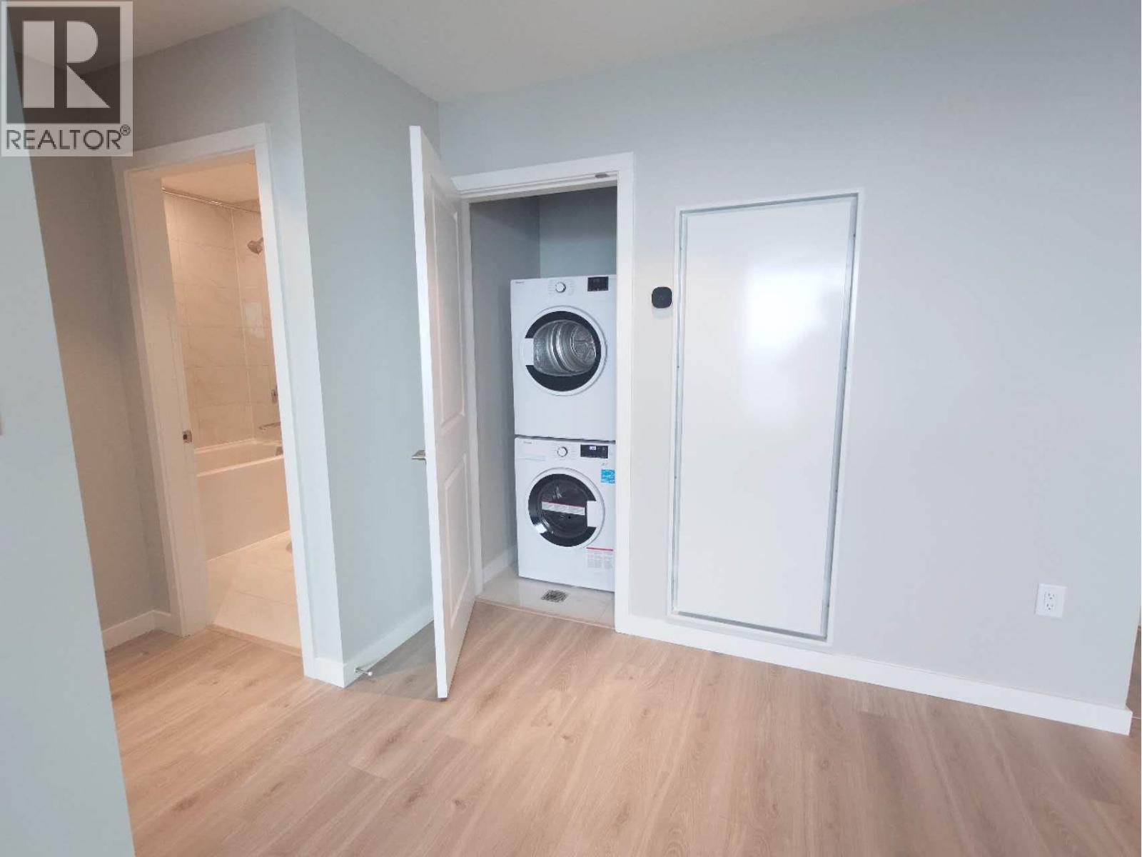 27xx 5938 Olive Avenue, Burnaby, British Columbia  V5H 0M6 - Photo 3 - R3179000