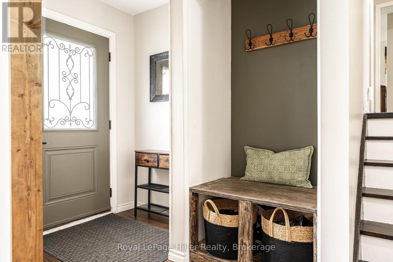 9 Simpson Court, Stratford, Ontario  N5A 6Y3 - Photo 3 - X14122534