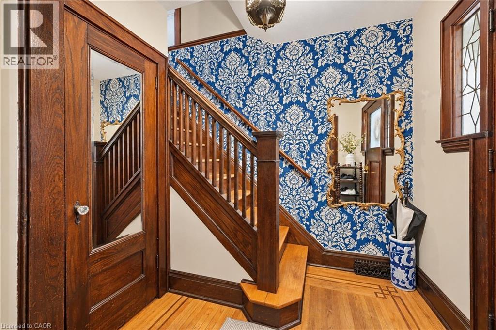 158 London Street S, Hamilton, Ontario  L8K 2G9 - Photo 6 - 40873850