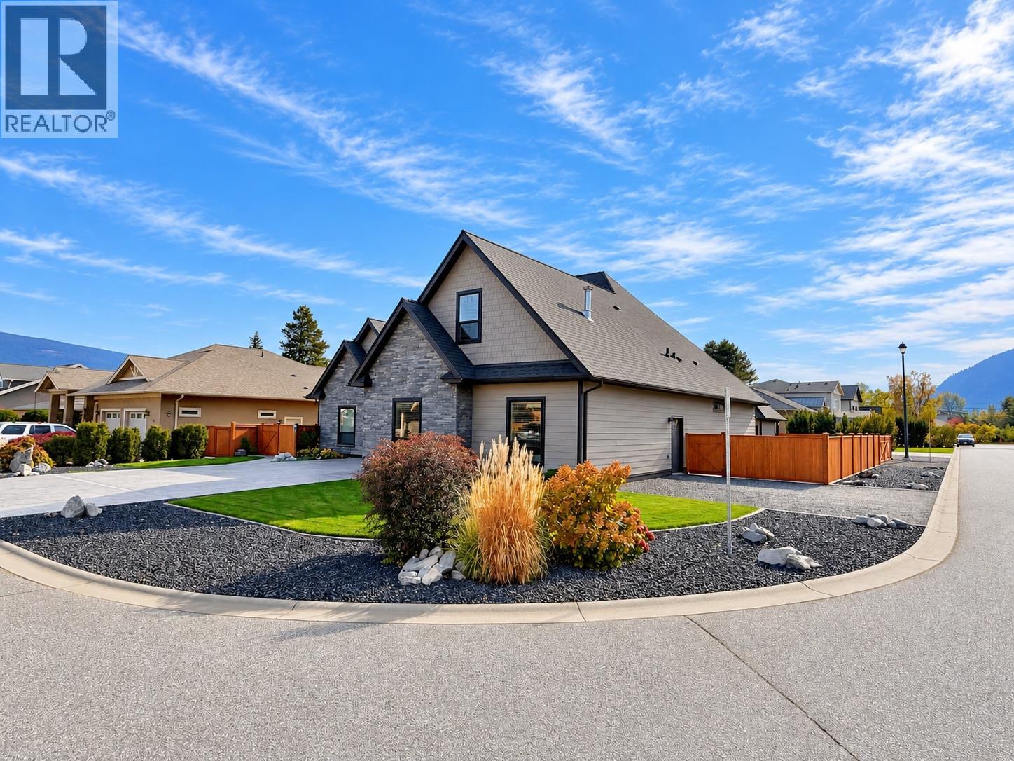 1715 Britton Road, Summerland, British Columbia  V0H 1Z9 - Photo 3 - 10404565