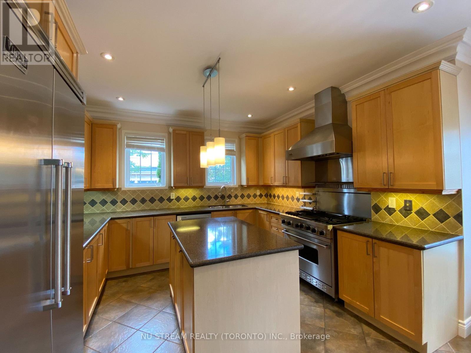 133 Selwyn Road, Richmond Hill, Ontario  L4E 5E5 - Photo 7 - N14122592