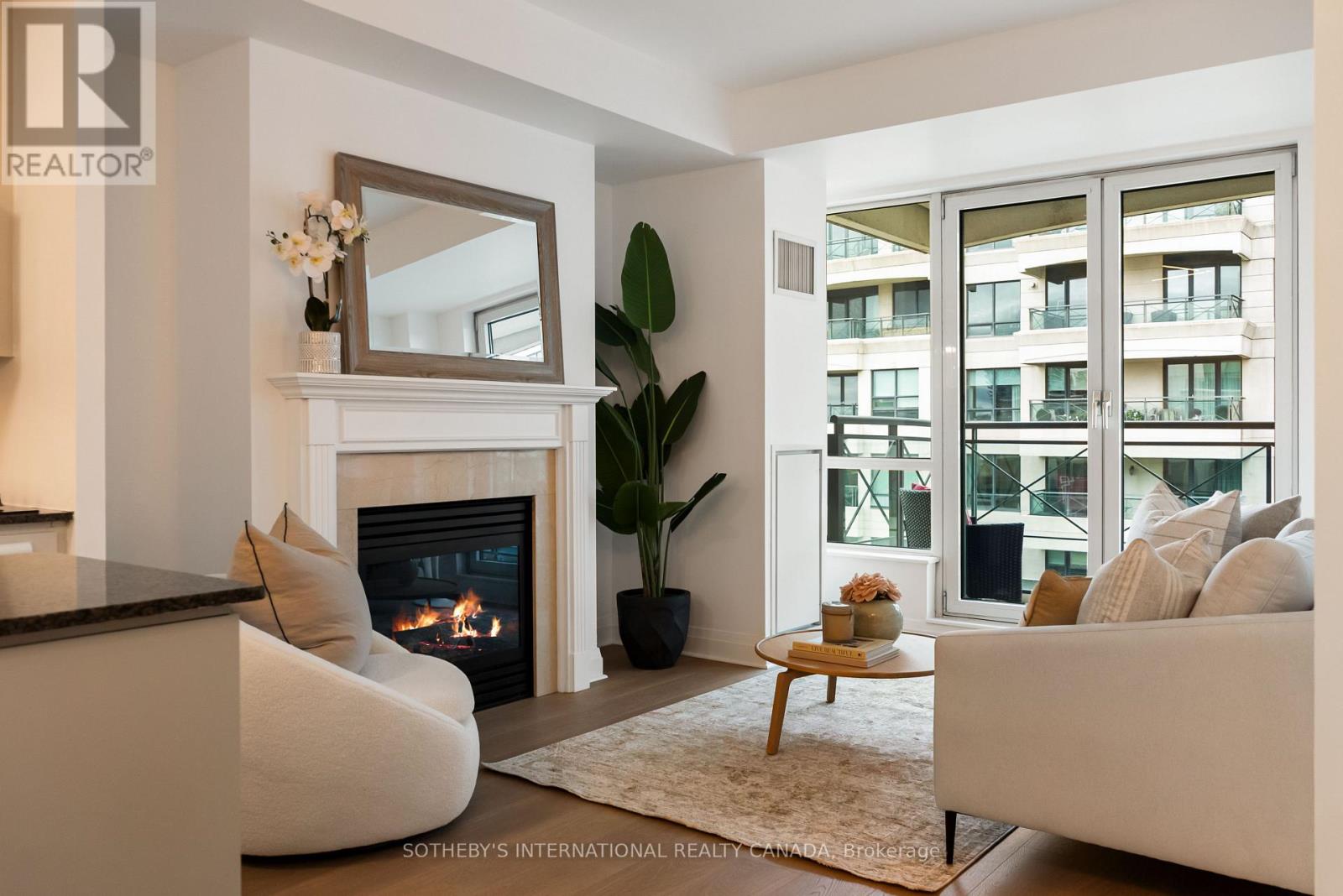 913 - 20 Scrivener Square, Toronto, Ontario  M4W 3X9 - Photo 1 - C14122622