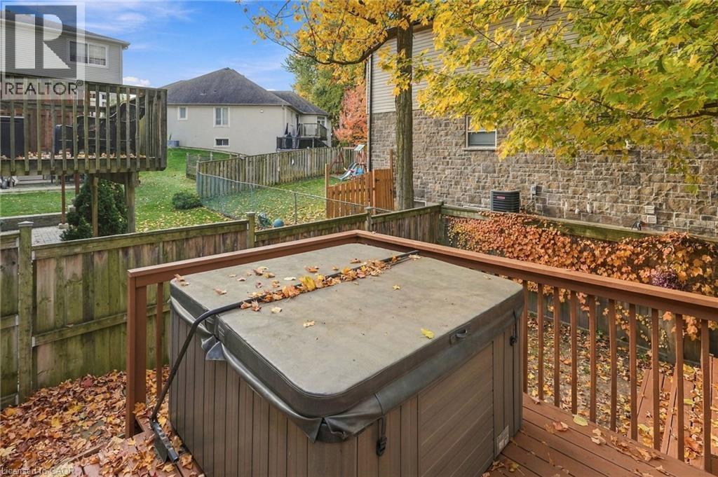 8 Goldenview Court, Waterdown, Ontario  L8B 0L2 - Photo 33 - 40874329