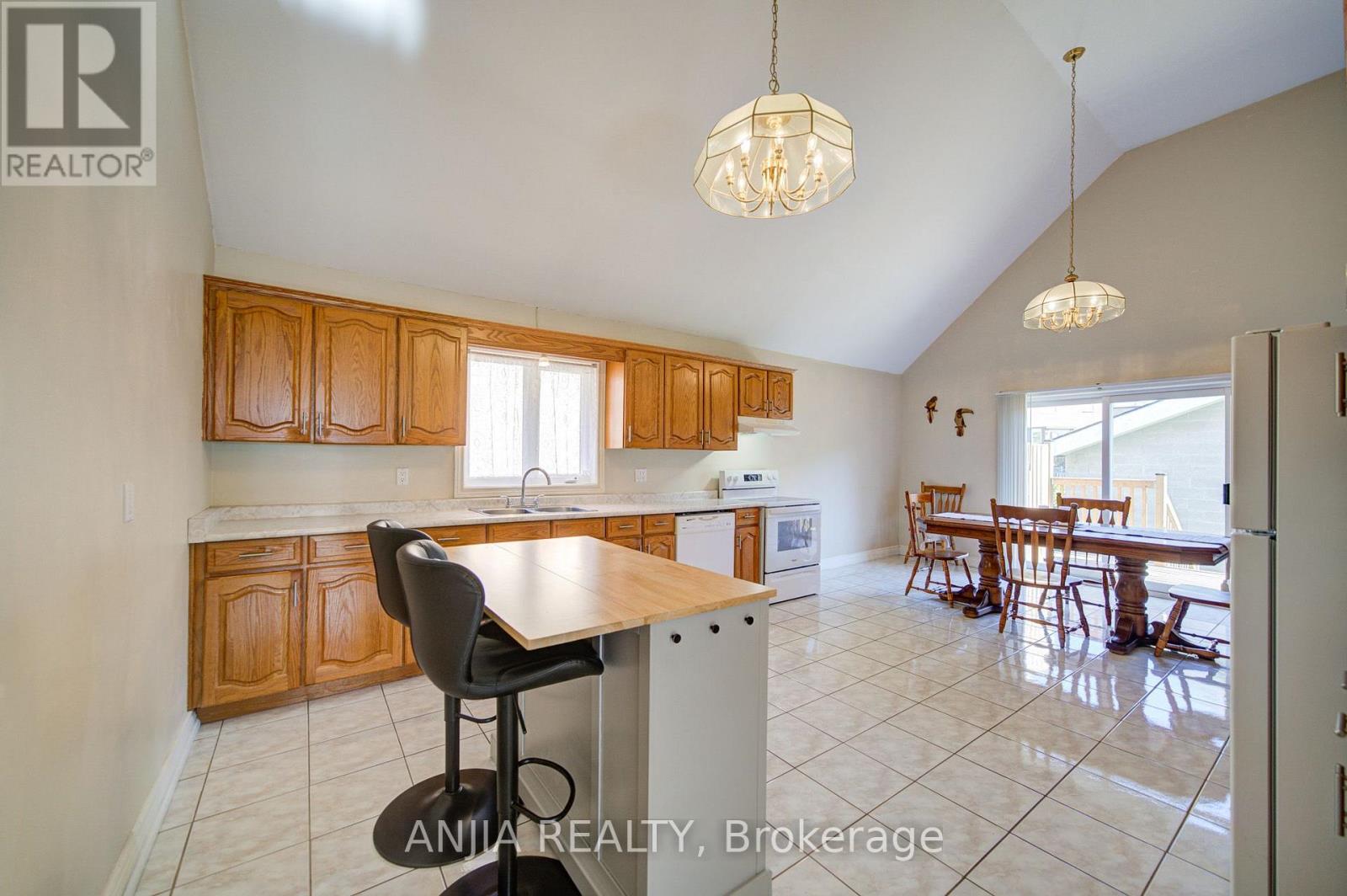 9725 Keele Street, Vaughan (Maple), Ontario  L6A 3Y5 - Photo 14 - N14122638