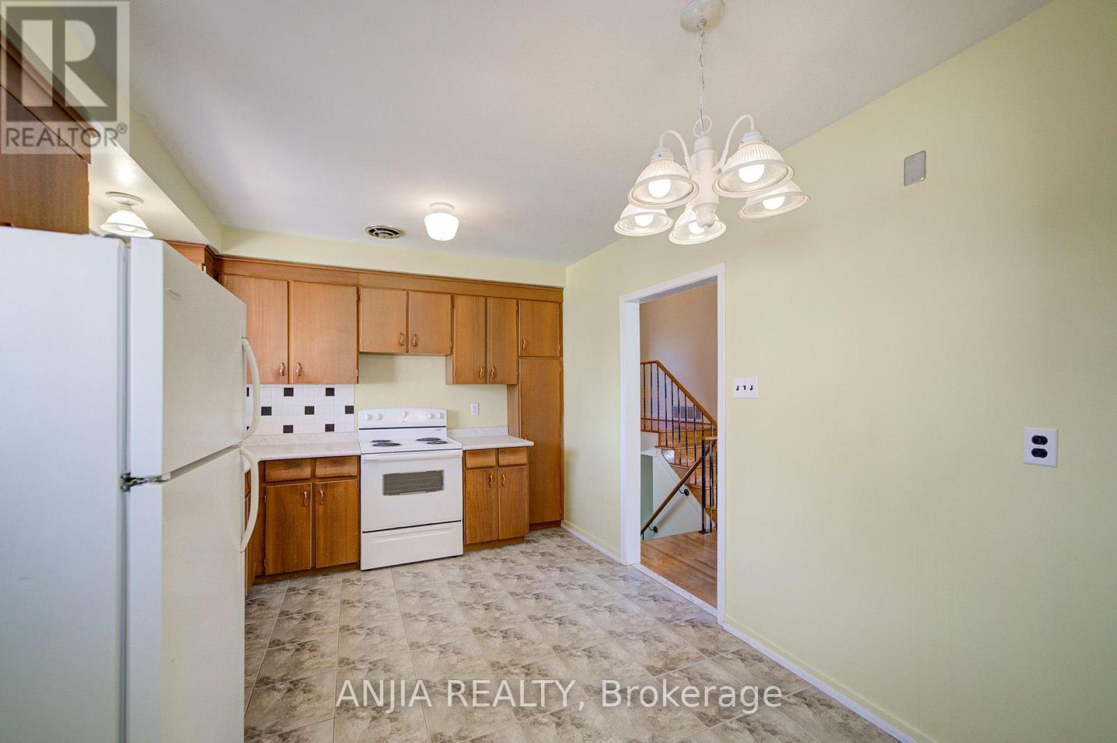 9725 Keele Street, Vaughan (Maple), Ontario  L6A 3Y5 - Photo 35 - N14122638