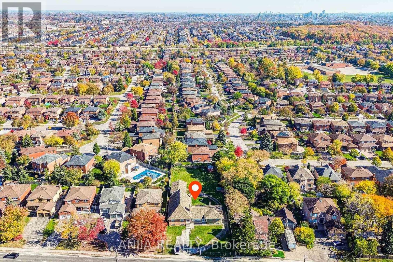 9725 Keele Street, Vaughan (Maple), Ontario  L6A 3Y5 - Photo 7 - N14122638