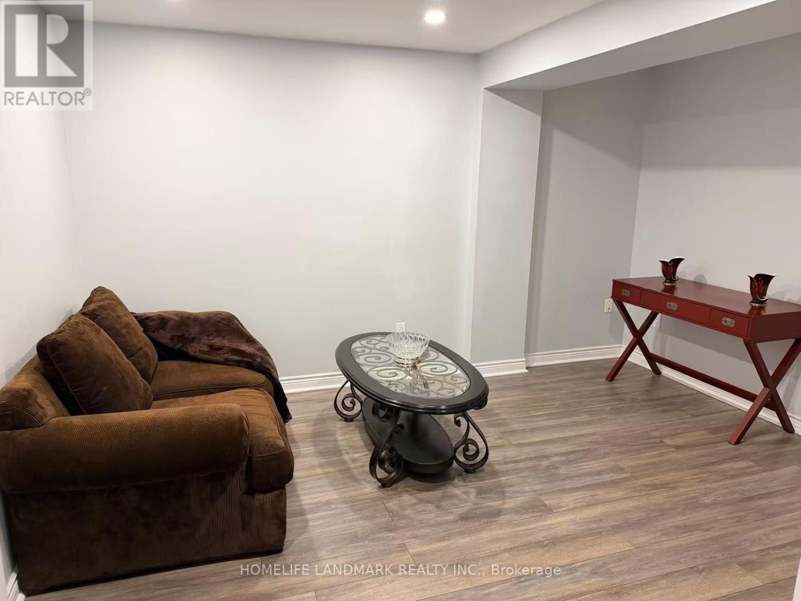 Lower - 817 Norwick Road, Newmarket (Stonehaven-Wyndham), Ontario  L3X 1K8 - Photo 17 - N14122652